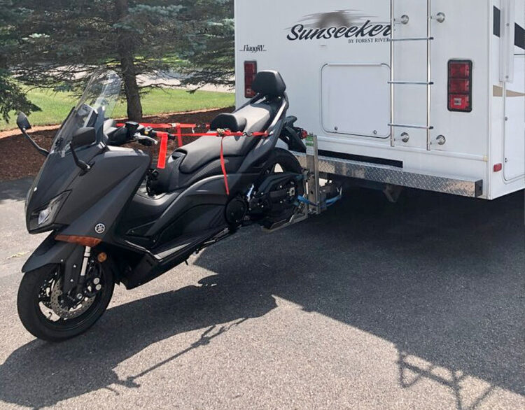 Motorcycle tow hitch