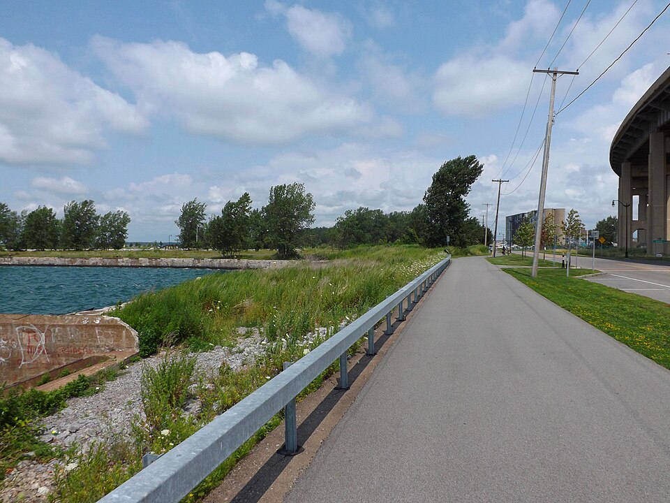 Shoreline Greenway Trail